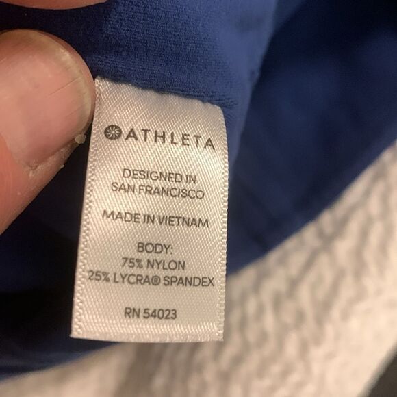 ATHLETA, Xl, side pockets with front stash pocket, great condition - Picture 5 of 8